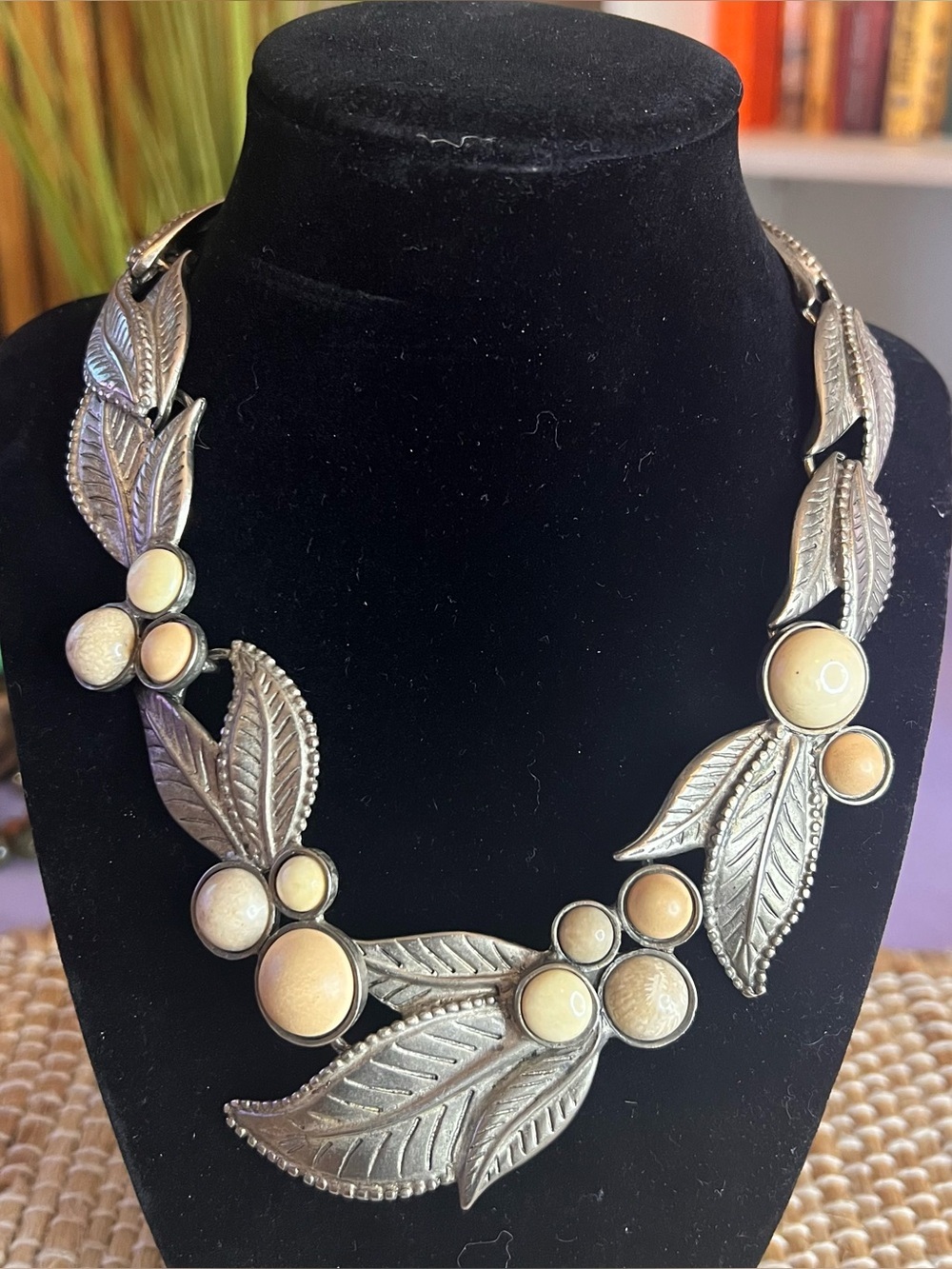 Vintage Signed Dauplaise Silver Tone Botanical Leaf Statement Collar Necklace